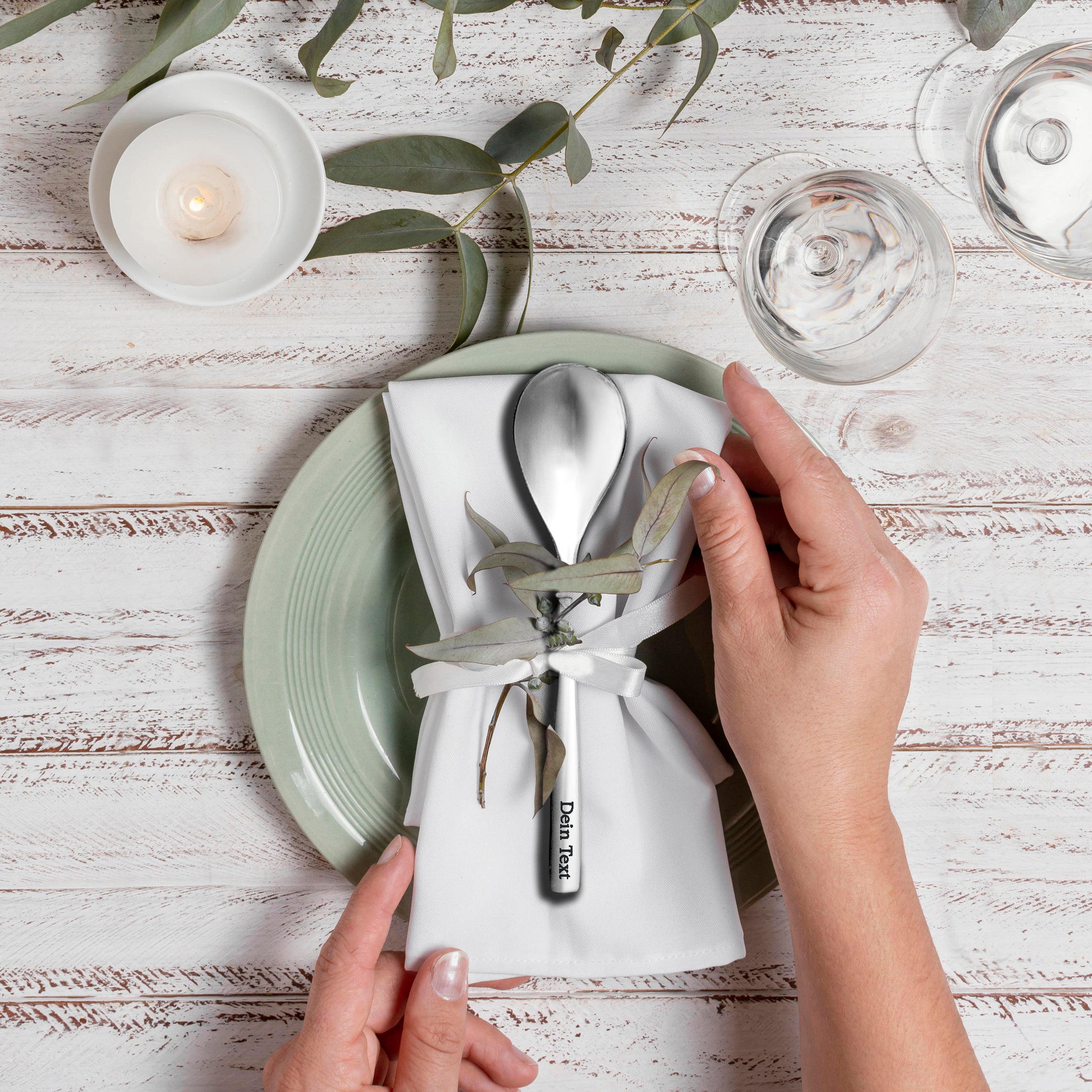 Löffel Esslöffel silber mit Gravur auf Teller