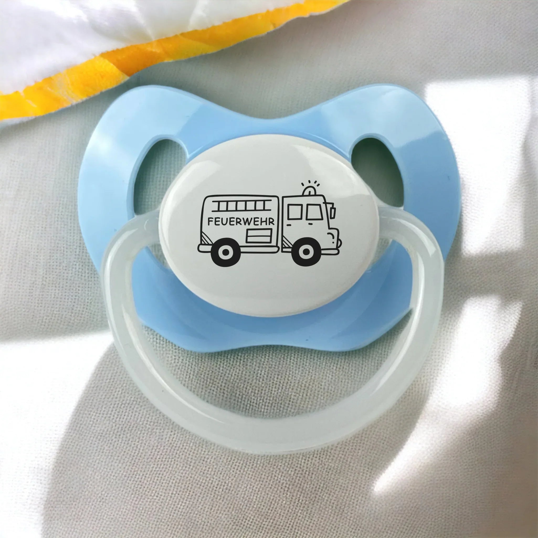 Schnuller blau mit Feuerwehr Gravur 3