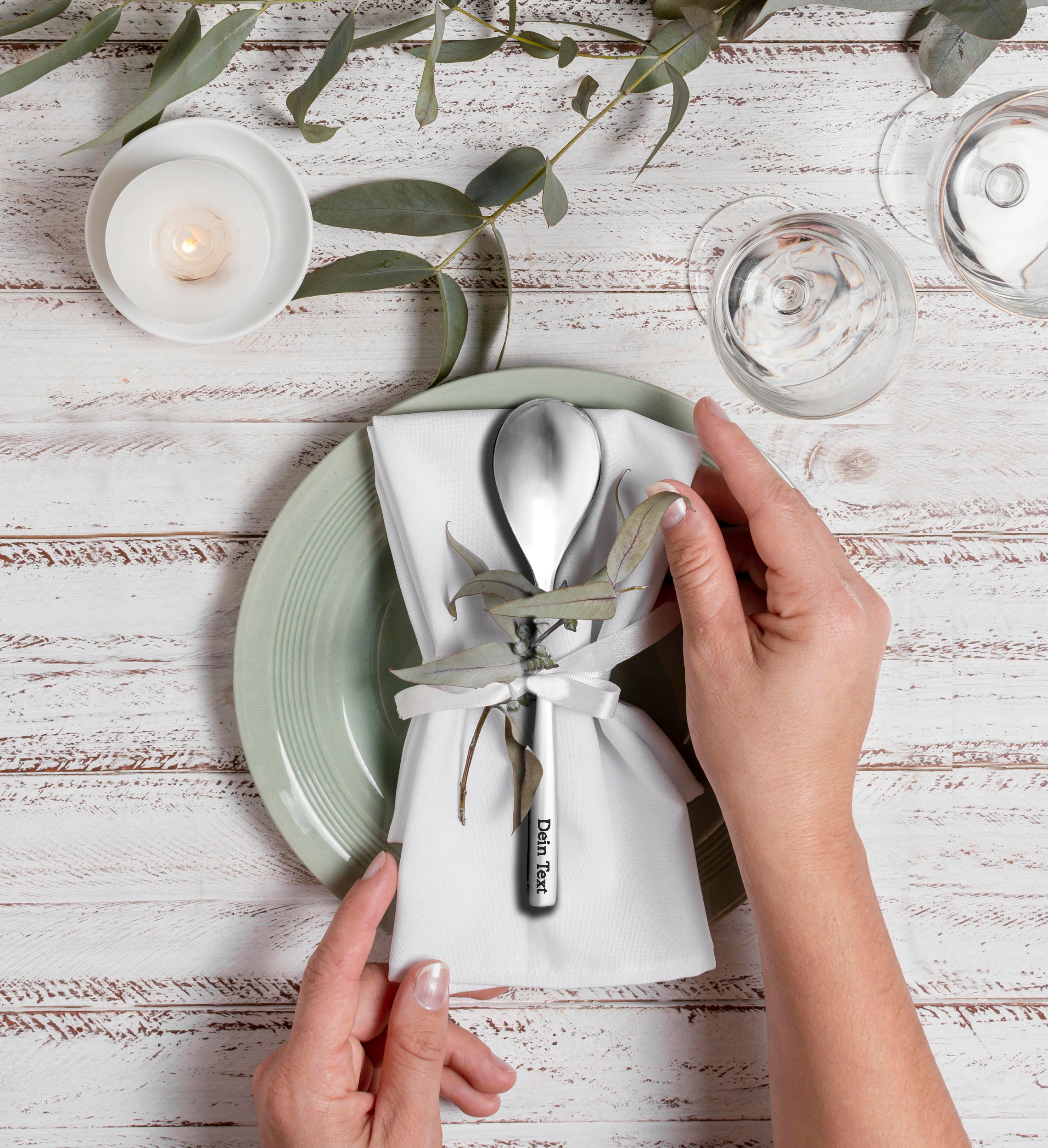 Löffel Esslöffel silber mit Gravur auf Teller